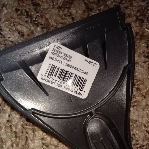 NEW! Ice Scraper Bundle (12) - Picture 2 of 3